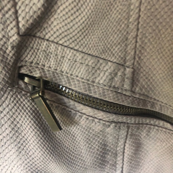 Leather Jacket - Picture 4 of 8